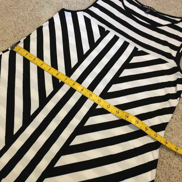 Cable & Gauge Burtonesque Striped A-line Tank Top - Picture 11 of 14